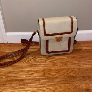 Cute tan and brown multi pocket crossbody